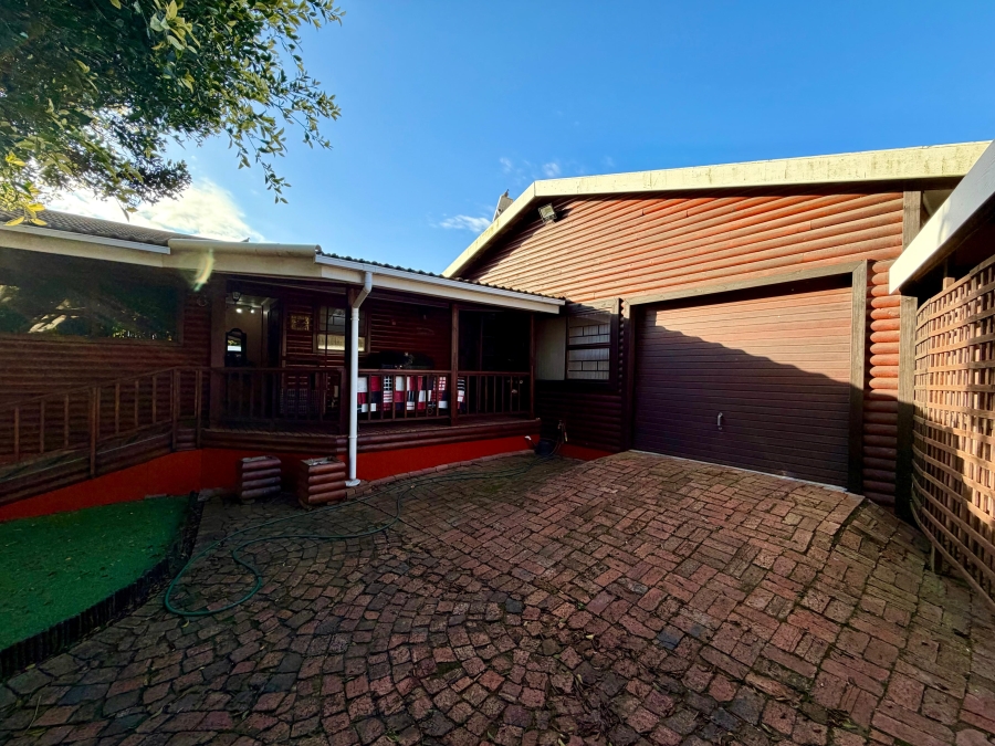 3 Bedroom Property for Sale in Klein Brak Western Cape
